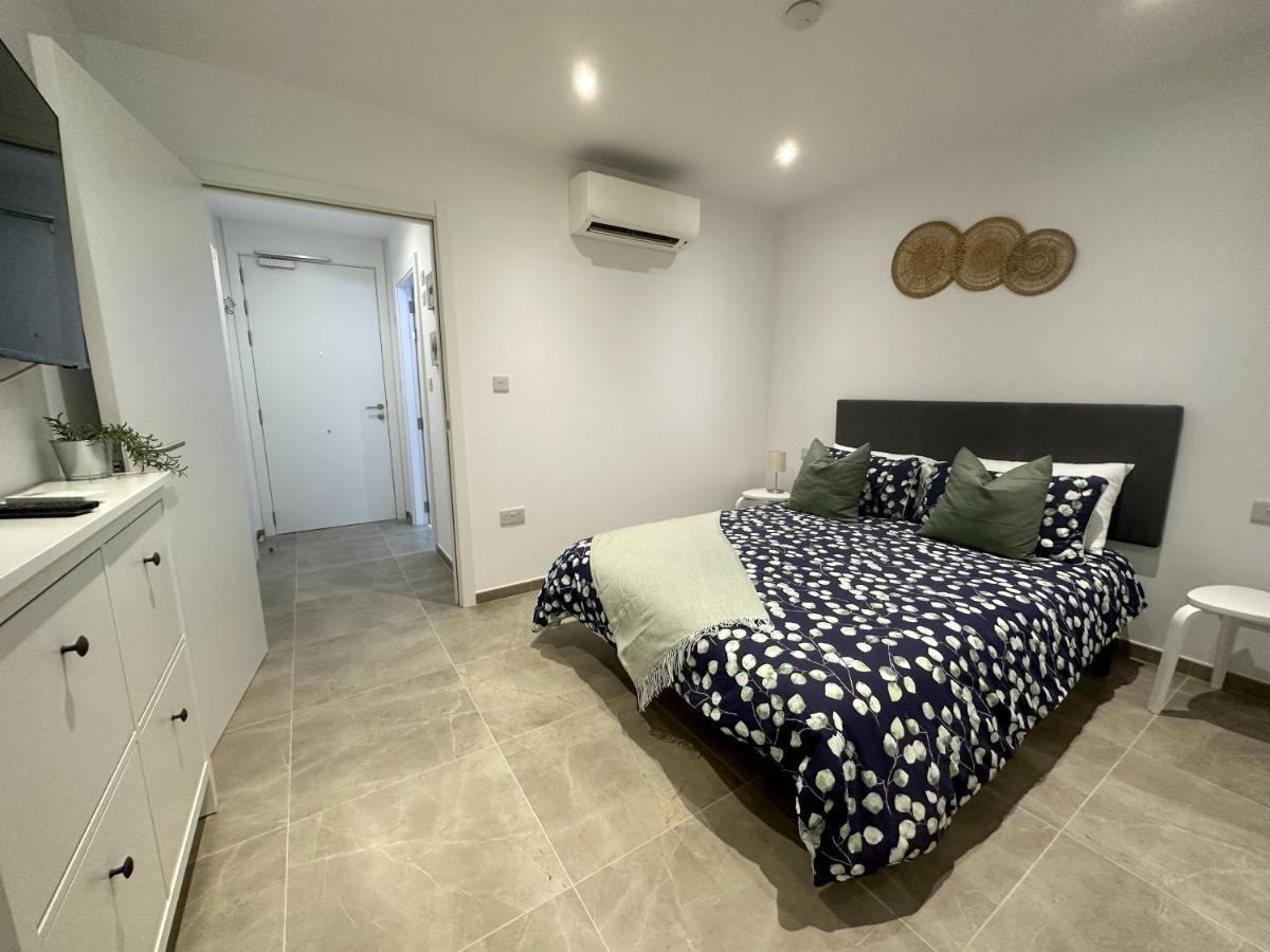 Brand New - Massive Studio - E1 - Self Catering Gibraltar Eksteriør billede